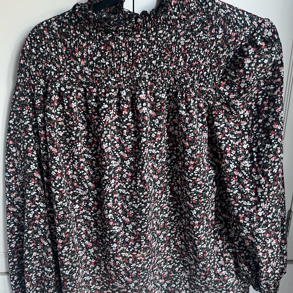 Floral blouse size small